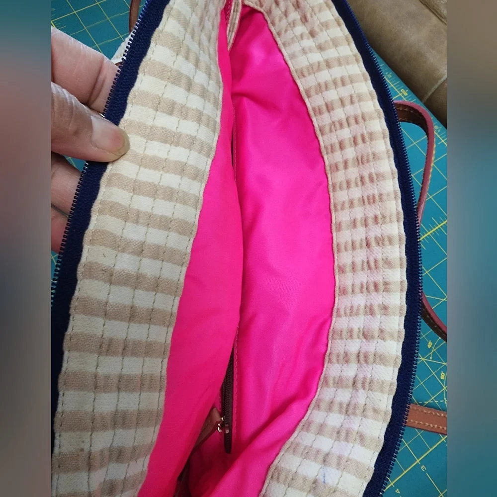 Dooney & Bourke Y2K Seersucker Satchel/Tote - Picture 7 of 16